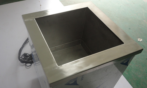 Dual frequency ultrasonic cleaner