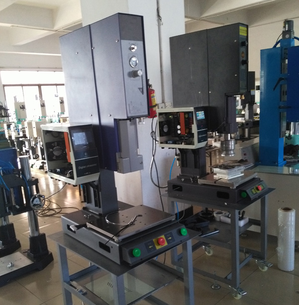 Intelligent digital ultrasonic welding machine
