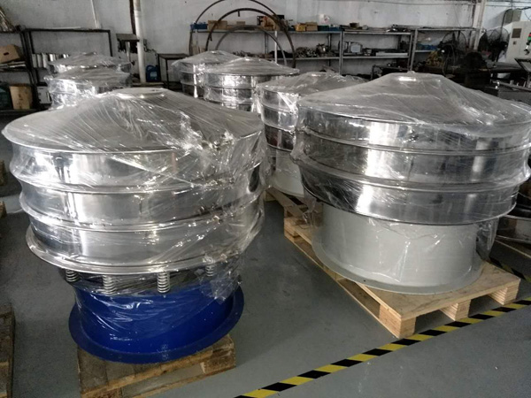 Ultrasonic vibrating sieve