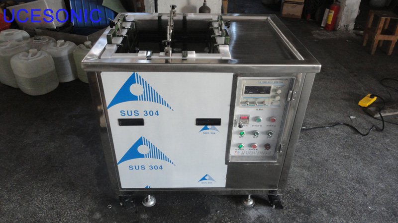 Limpeza de Moldes por Ultrassom