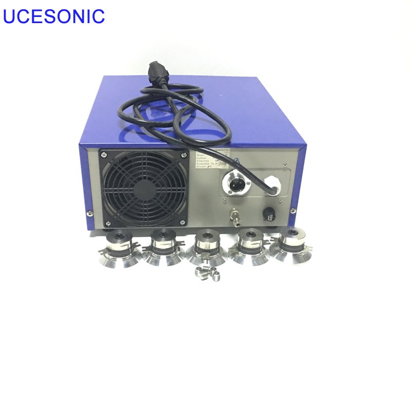 Immersible ultrasonic generator for 28khz frequency