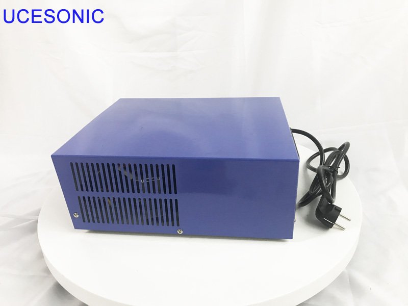 Multi-frequency ultrasonic power supply for cleaning